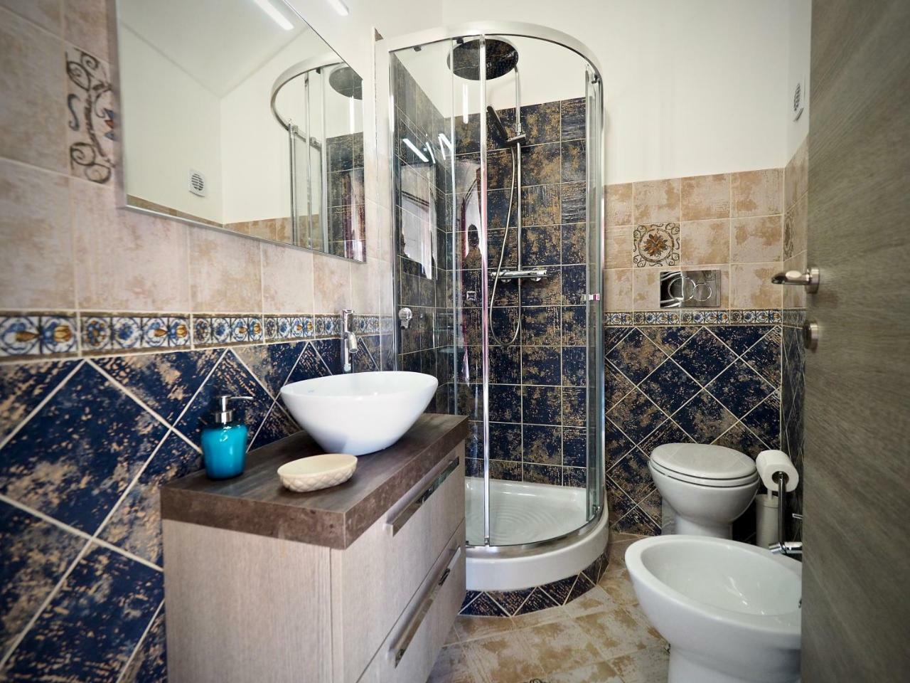 Romantic Suite Con Vista San Donato Genua Exteriör bild